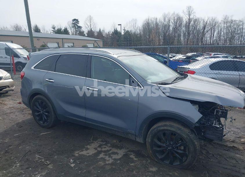 2020 Kia Sorento 3.3L EX (VIN 5XYPHDA54LG639537) main photo