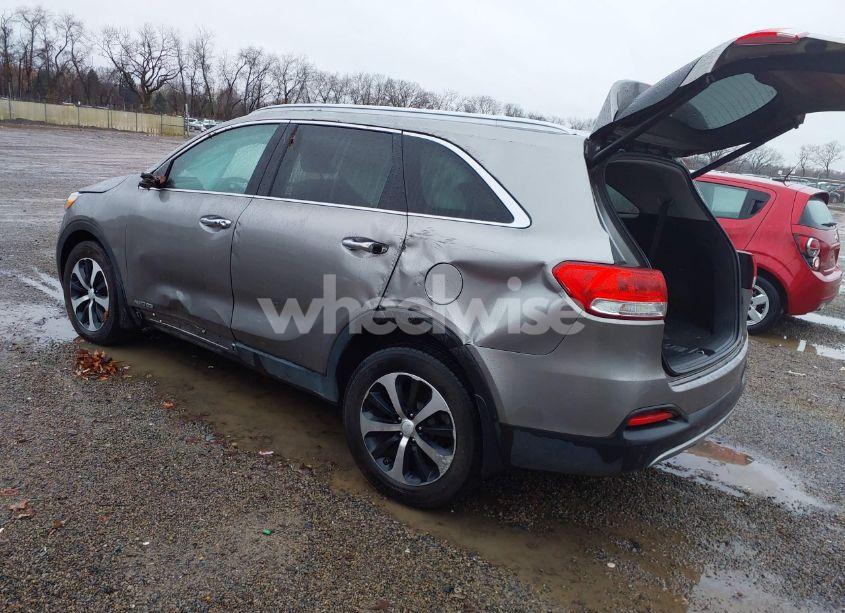 Photo 3 of 2017 Kia Sorento 3.3L EX (VIN 5XYPHDA55HG323233)