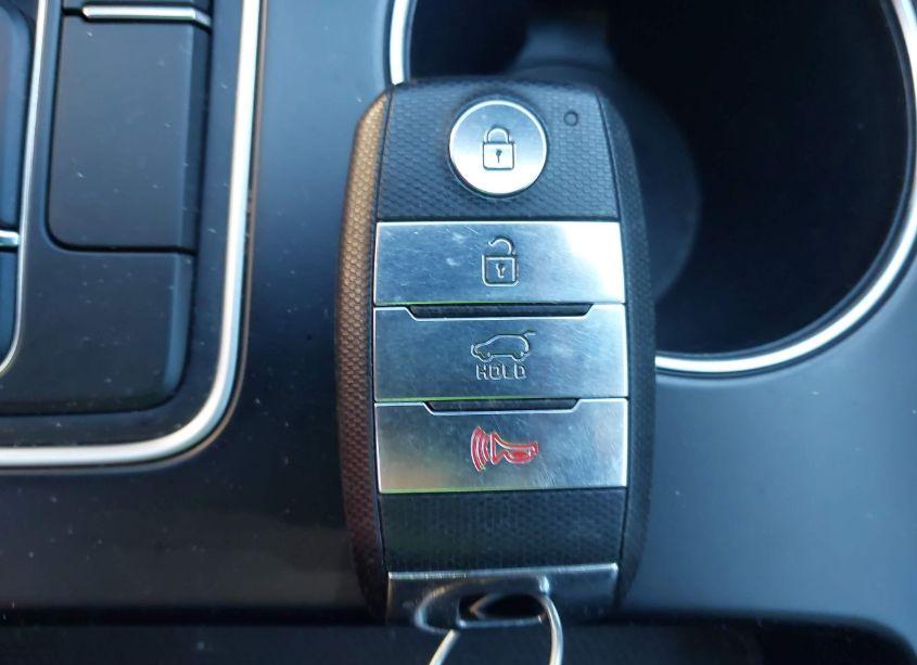 Photo 11 of 2019 Kia Sorento 3.3L EX (VIN 5XYPHDA55KG531877)