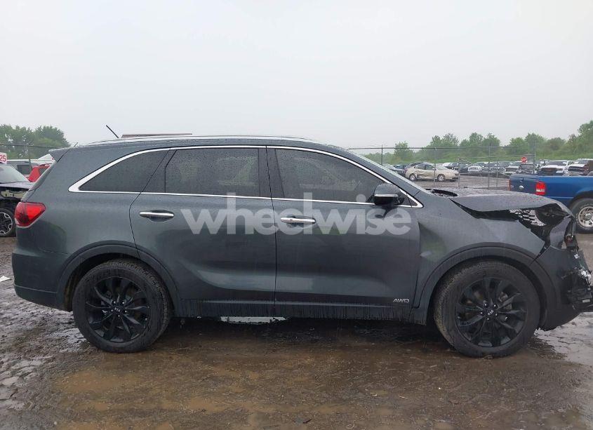 Photo 13 of 2020 Kia Sorento 3.3L EX (VIN 5XYPHDA55LG667458)