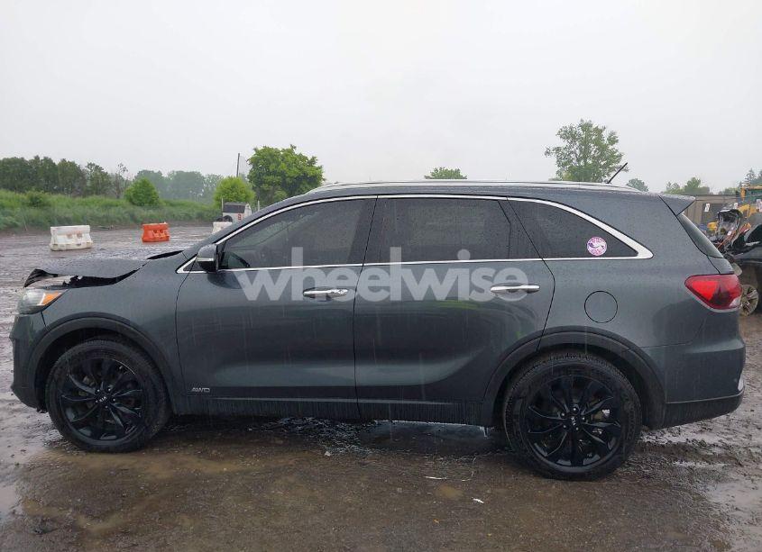 Photo 14 of 2020 Kia Sorento 3.3L EX (VIN 5XYPHDA55LG667458)