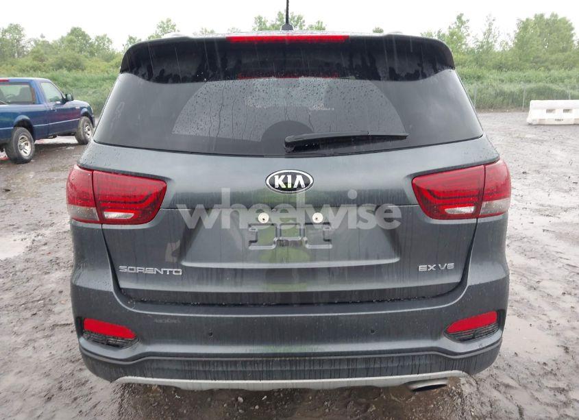 Photo 16 of 2020 Kia Sorento 3.3L EX (VIN 5XYPHDA55LG667458)