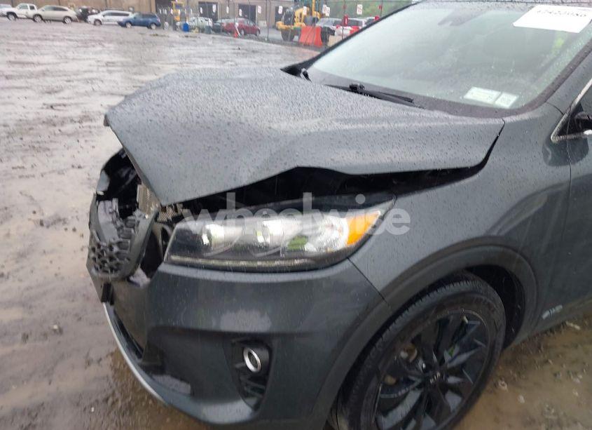 Photo 18 of 2020 Kia Sorento 3.3L EX (VIN 5XYPHDA55LG667458)