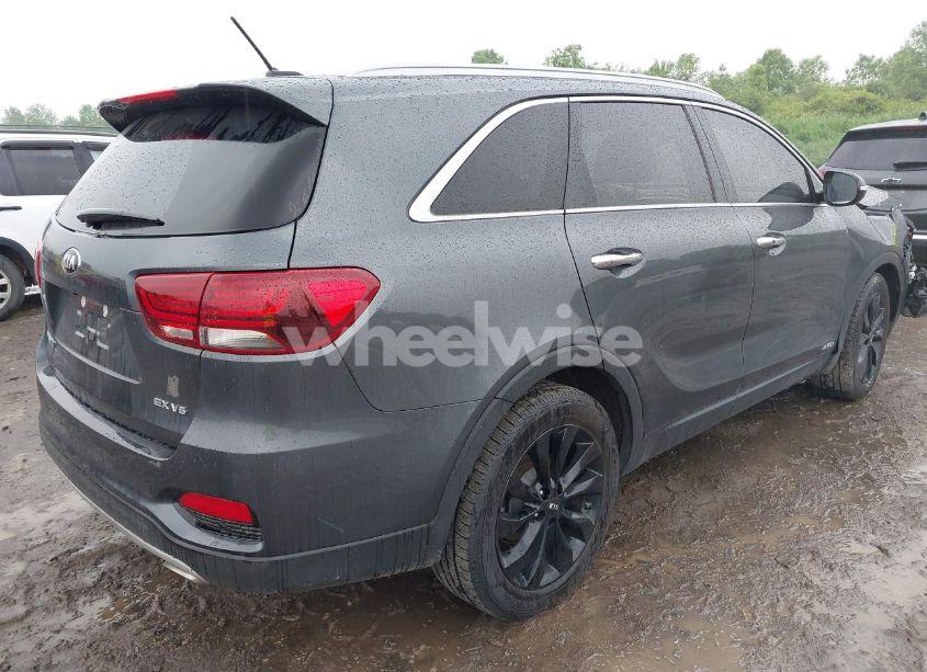 Photo 4 of 2020 Kia Sorento 3.3L EX (VIN 5XYPHDA55LG667458)