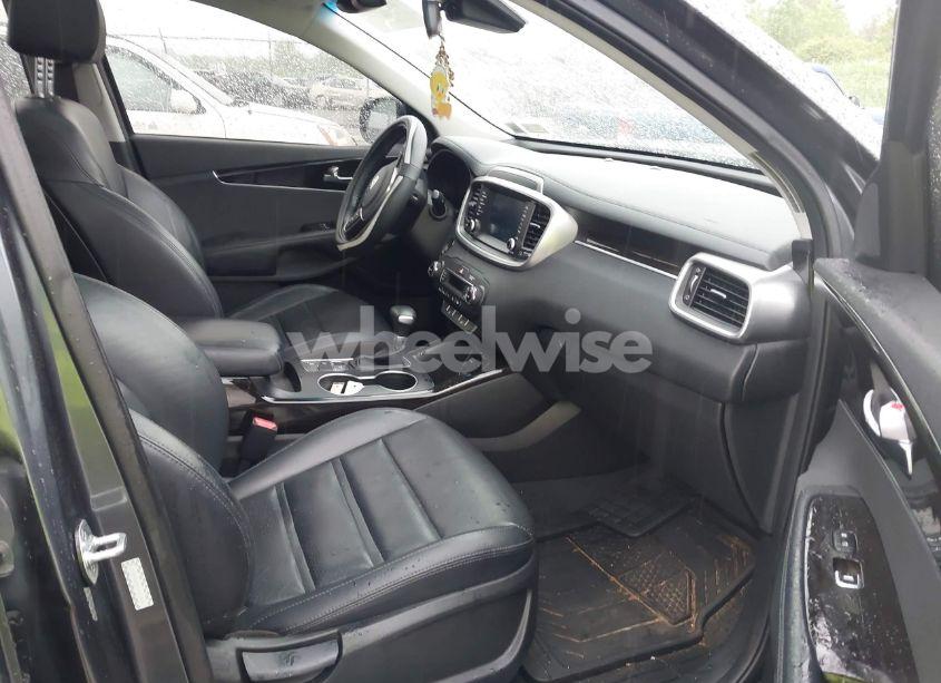 Photo 5 of 2020 Kia Sorento 3.3L EX (VIN 5XYPHDA55LG667458)