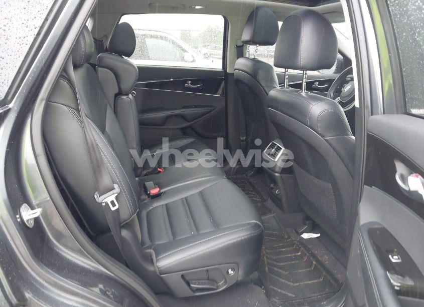 Photo 8 of 2020 Kia Sorento 3.3L EX (VIN 5XYPHDA55LG667458)
