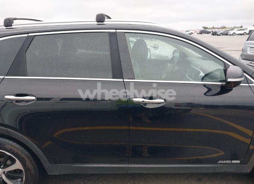 Photo 13 of 2016 Kia Sorento 3.3L EX (VIN 5XYPHDA56GG133679)