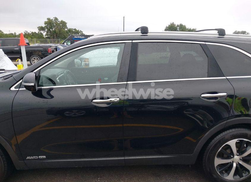 Photo 14 of 2016 Kia Sorento 3.3L EX (VIN 5XYPHDA56GG133679)