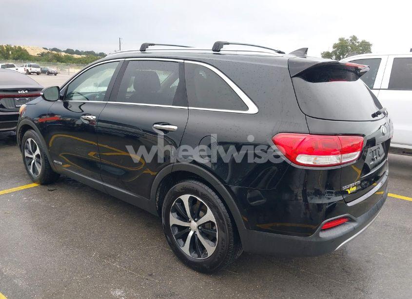 Photo 3 of 2016 Kia Sorento 3.3L EX (VIN 5XYPHDA56GG133679)