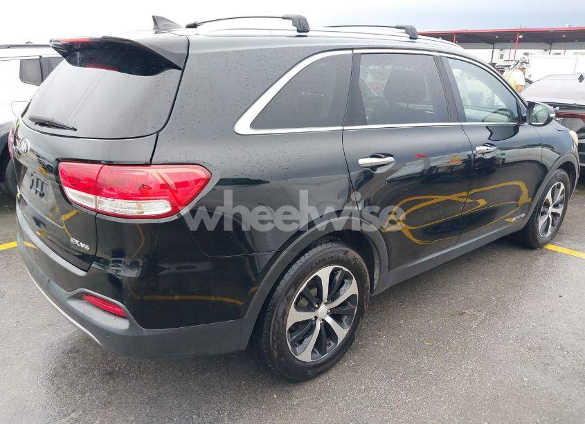 Photo 4 of 2016 Kia Sorento 3.3L EX (VIN 5XYPHDA56GG133679)