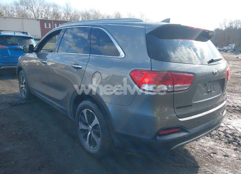 Photo 3 of 2016 Kia Sorento 3.3L EX (VIN 5XYPHDA56GG146755)