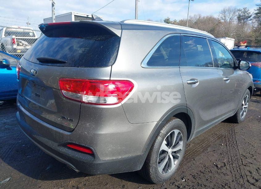 Photo 4 of 2016 Kia Sorento 3.3L EX (VIN 5XYPHDA56GG146755)