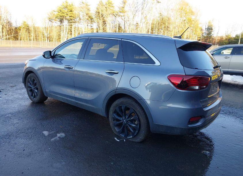 Photo 3 of 2020 Kia Sorento 3.3L EX (VIN 5XYPHDA56LG709619)