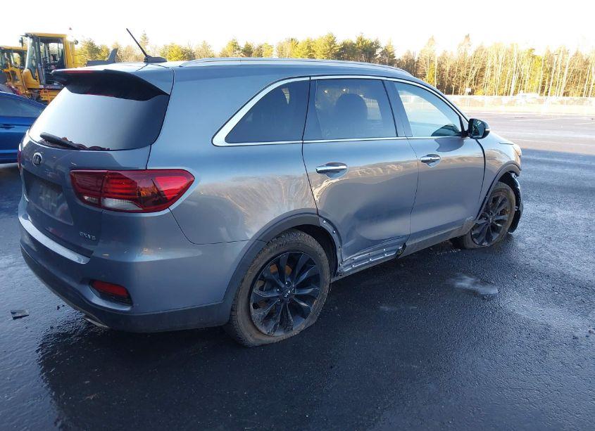 Photo 4 of 2020 Kia Sorento 3.3L EX (VIN 5XYPHDA56LG709619)
