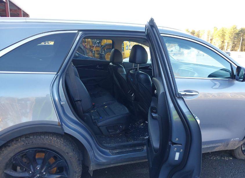 Photo 8 of 2020 Kia Sorento 3.3L EX (VIN 5XYPHDA56LG709619)