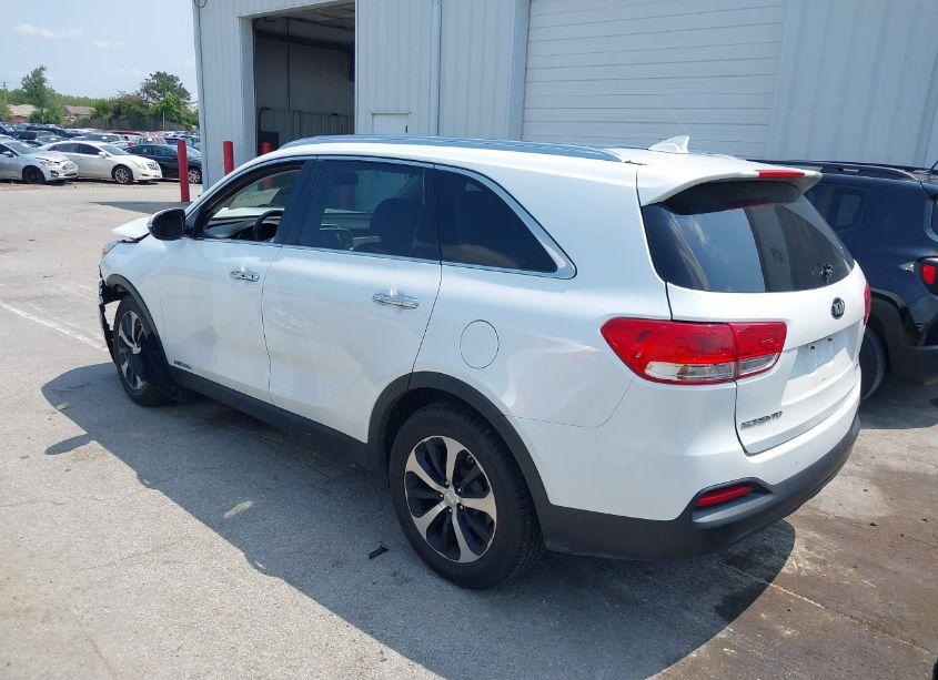 Photo 3 of 2016 Kia Sorento 3.3L EX (VIN 5XYPHDA57GG066705)