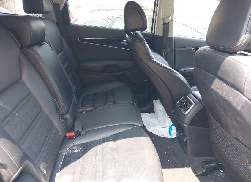 Photo 8 of 2016 Kia Sorento 3.3L EX (VIN 5XYPHDA57GG066705)