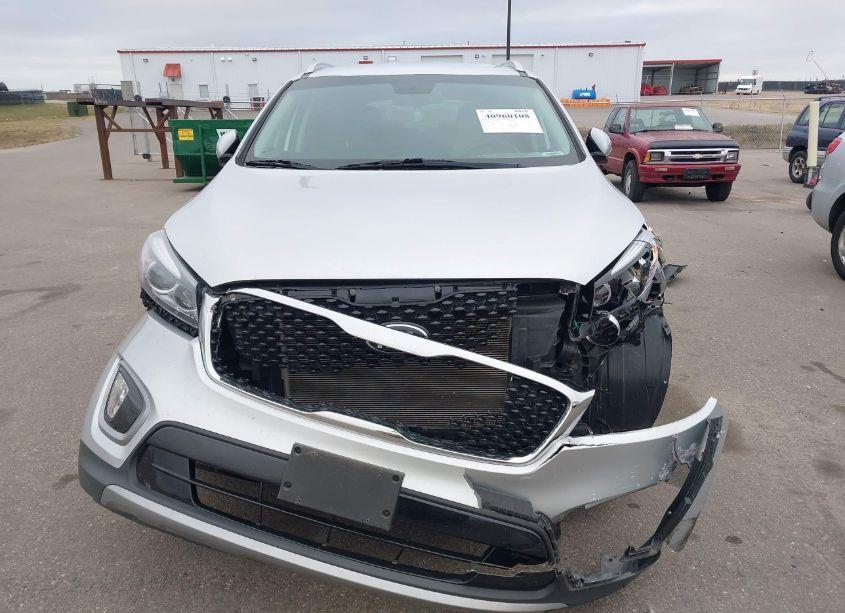 Photo 12 of 2016 Kia Sorento 3.3L EX (VIN 5XYPHDA57GG103297)