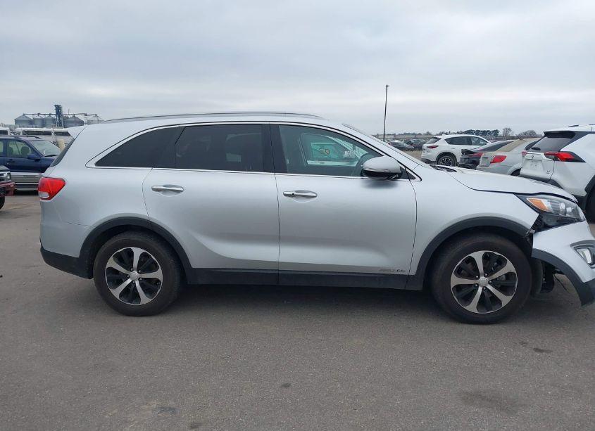 Photo 13 of 2016 Kia Sorento 3.3L EX (VIN 5XYPHDA57GG103297)