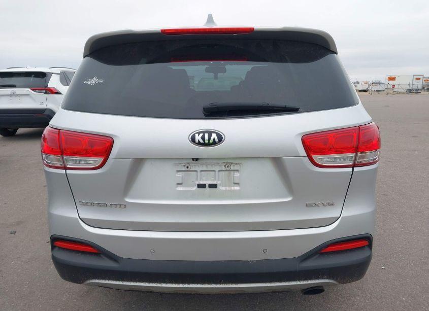 Photo 16 of 2016 Kia Sorento 3.3L EX (VIN 5XYPHDA57GG103297)