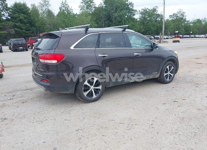 Photo 4 of 2016 Kia Sorento 3.3L EX (VIN 5XYPHDA57GG119919)