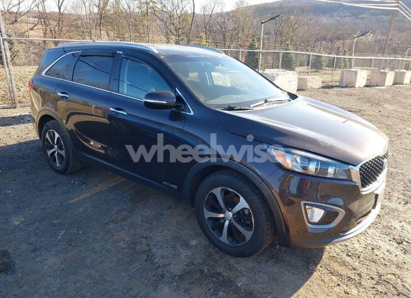 2016 Kia Sorento 3.3L EX (VIN 5XYPHDA57GG121749) main photo