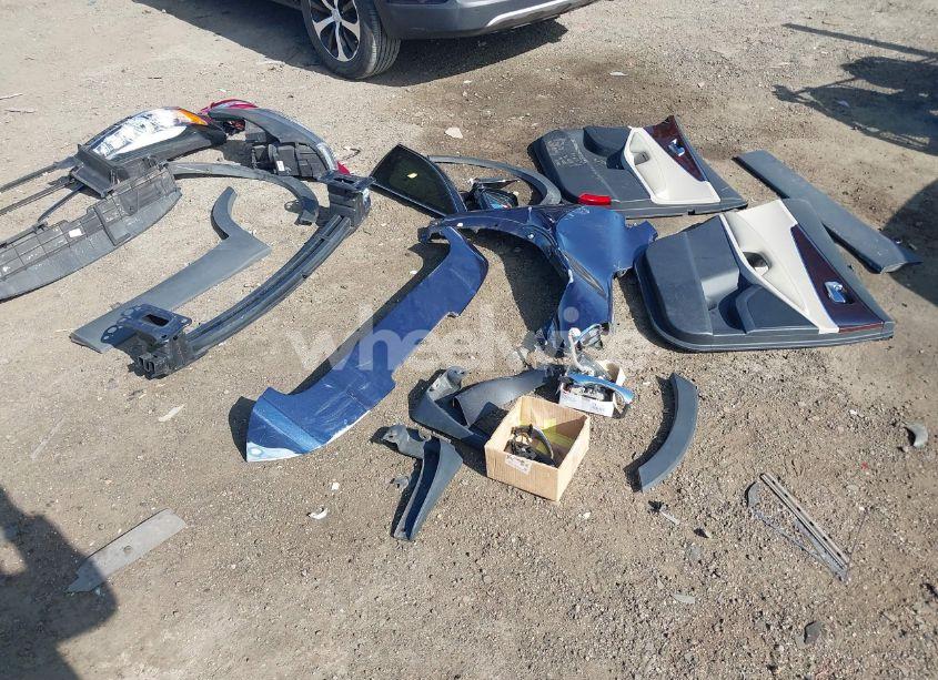 Photo 12 of 2018 Kia Sorento 3.3L EX (VIN 5XYPHDA57JG387716)