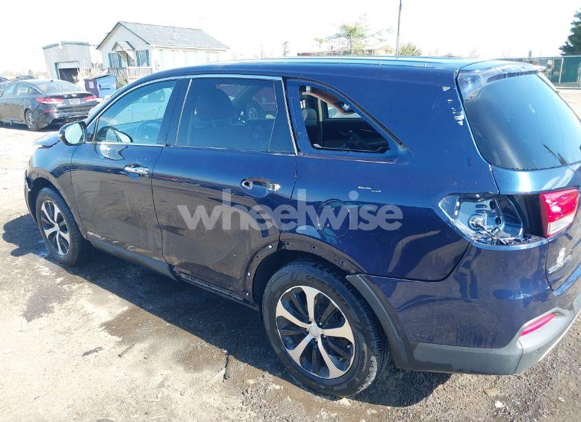 Photo 20 of 2018 Kia Sorento 3.3L EX (VIN 5XYPHDA57JG387716)