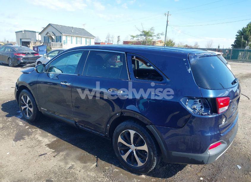 Photo 3 of 2018 Kia Sorento 3.3L EX (VIN 5XYPHDA57JG387716)