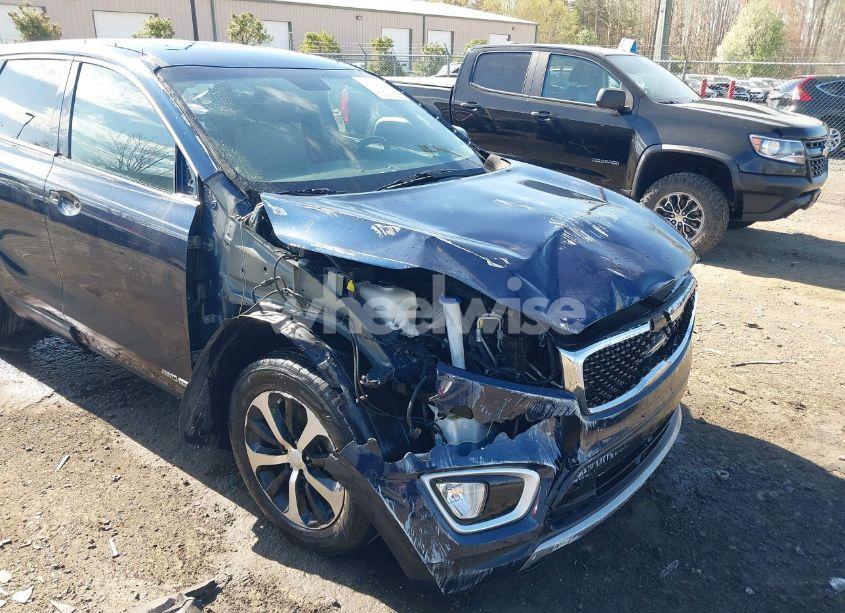 Photo 6 of 2018 Kia Sorento 3.3L EX (VIN 5XYPHDA57JG387716)