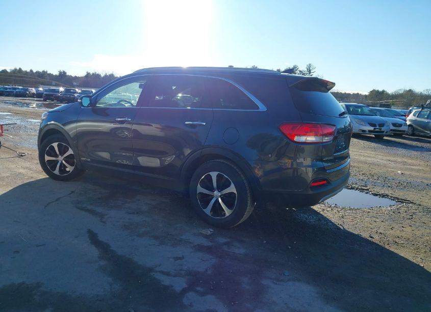 Photo 3 of 2016 Kia Sorento 3.3L EX (VIN 5XYPHDA58GG098496)