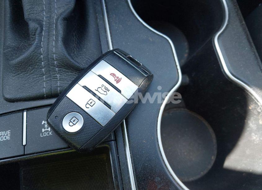 Photo 11 of 2017 Kia Sorento 3.3L EX (VIN 5XYPHDA58HG222431)