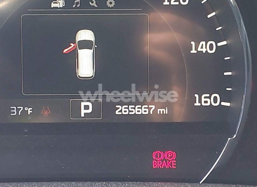 Photo 15 of 2017 Kia Sorento 3.3L EX (VIN 5XYPHDA58HG222431)