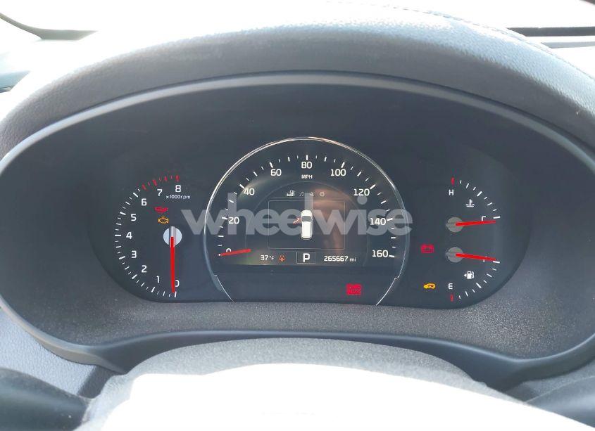 Photo 7 of 2017 Kia Sorento 3.3L EX (VIN 5XYPHDA58HG222431)