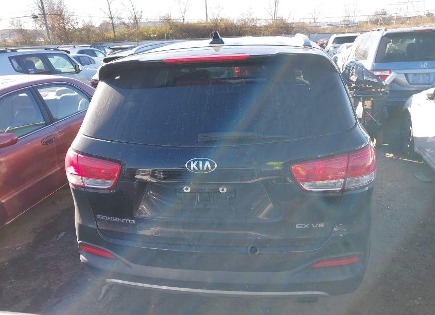 Photo 16 of 2017 Kia Sorento 3.3L EX (VIN 5XYPHDA58HG323405)