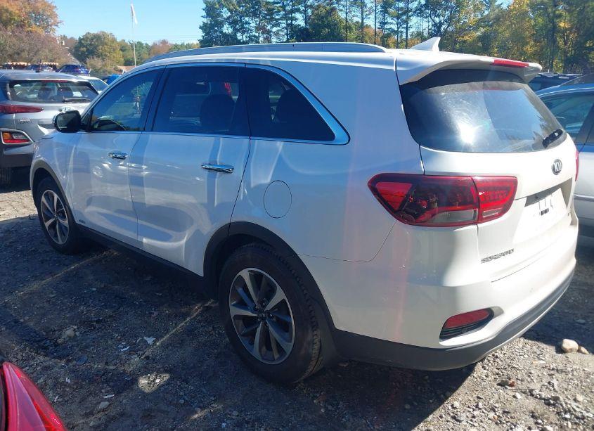 Photo 3 of 2019 Kia Sorento 3.3L EX (VIN 5XYPHDA58KG538094)