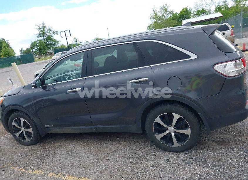 Photo 14 of 2016 Kia Sorento 3.3L EX (VIN 5XYPHDA59GG159242)