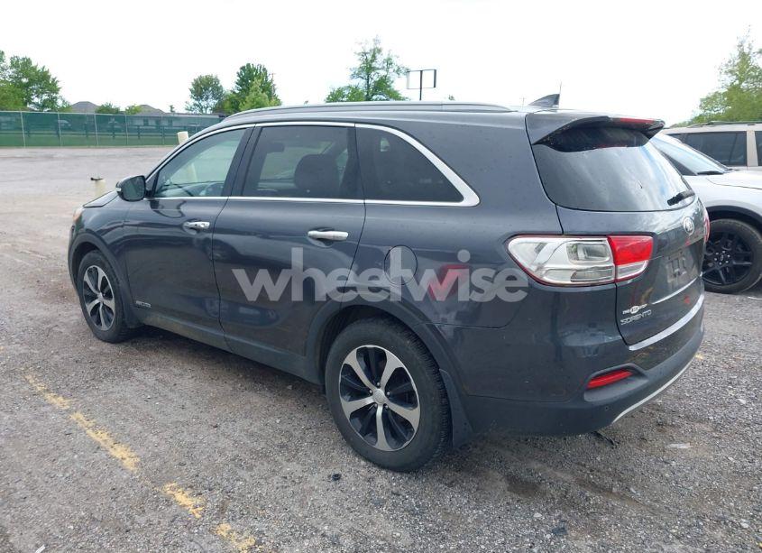 Photo 3 of 2016 Kia Sorento 3.3L EX (VIN 5XYPHDA59GG159242)
