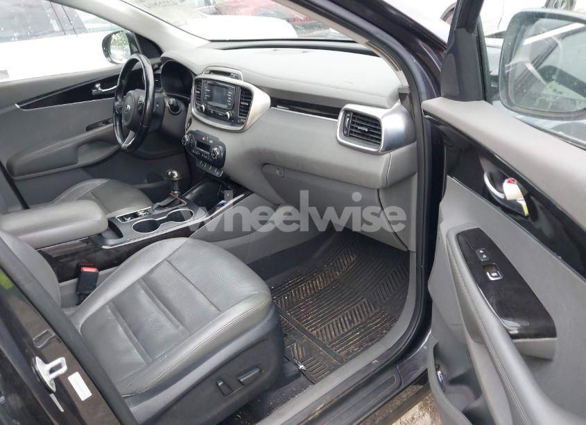 Photo 5 of 2016 Kia Sorento 3.3L EX (VIN 5XYPHDA59GG159242)