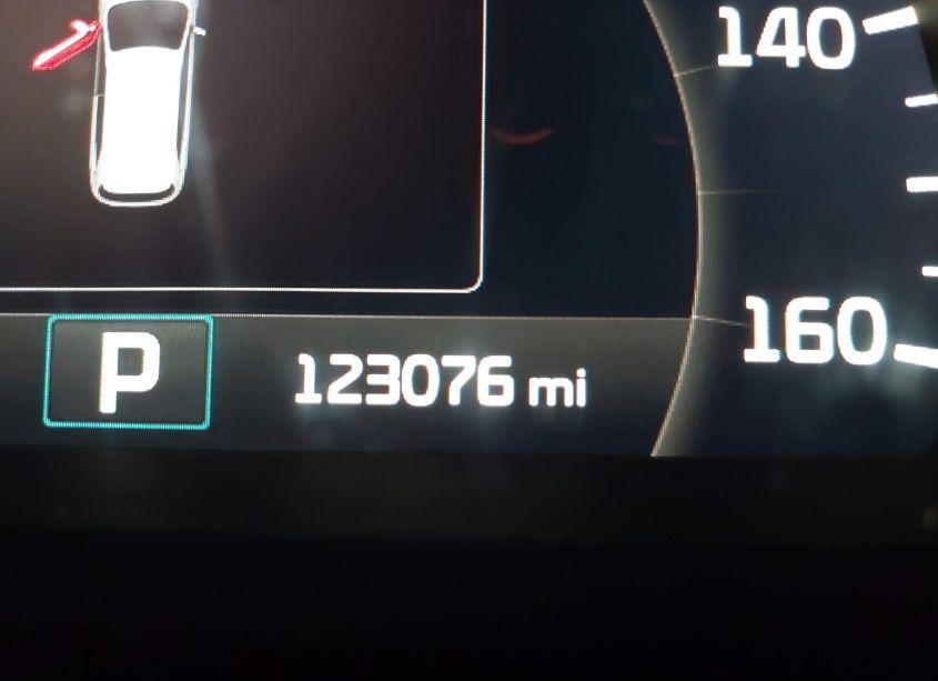 Photo 16 of 2016 Kia Sorento 3.3L EX (VIN 5XYPHDA59GG159645)