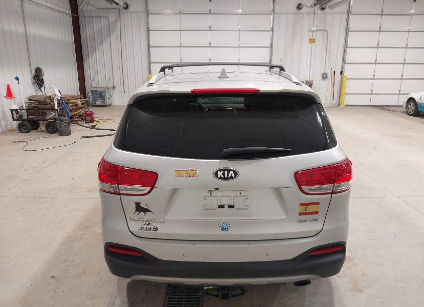 Photo 17 of 2016 Kia Sorento 3.3L EX (VIN 5XYPHDA59GG159645)