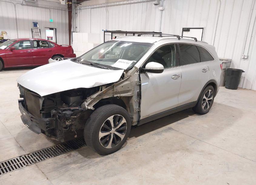 Photo 2 of 2016 Kia Sorento 3.3L EX (VIN 5XYPHDA59GG159645)