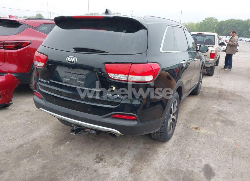 Photo 4 of 2017 Kia Sorento 3.3L EX (VIN 5XYPHDA59HG204228)