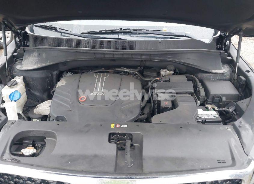 Photo 10 of 2017 Kia Sorento 3.3L EX (VIN 5XYPHDA59HG231011)