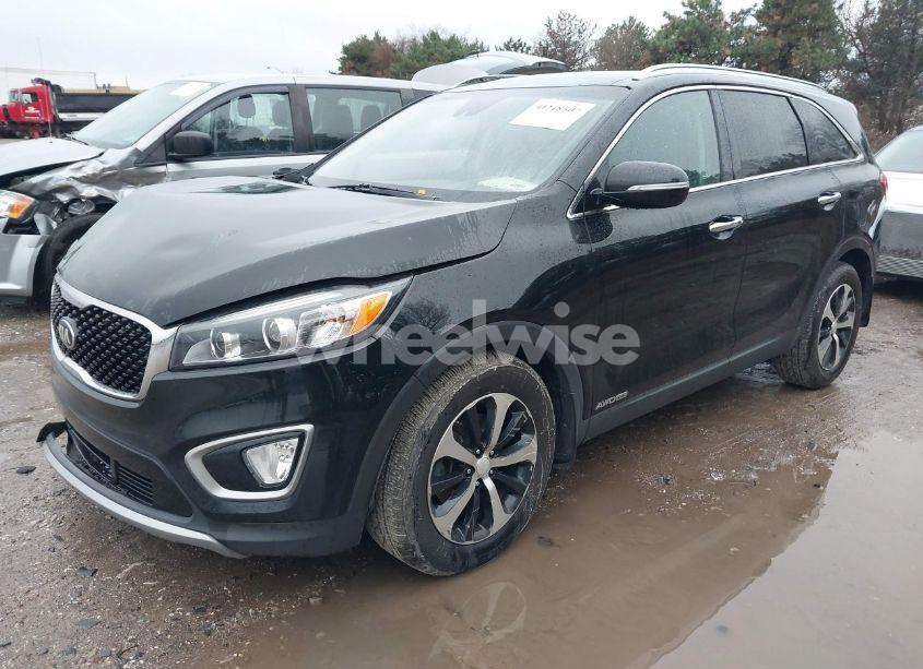 Photo 2 of 2017 Kia Sorento 3.3L EX (VIN 5XYPHDA59HG231011)