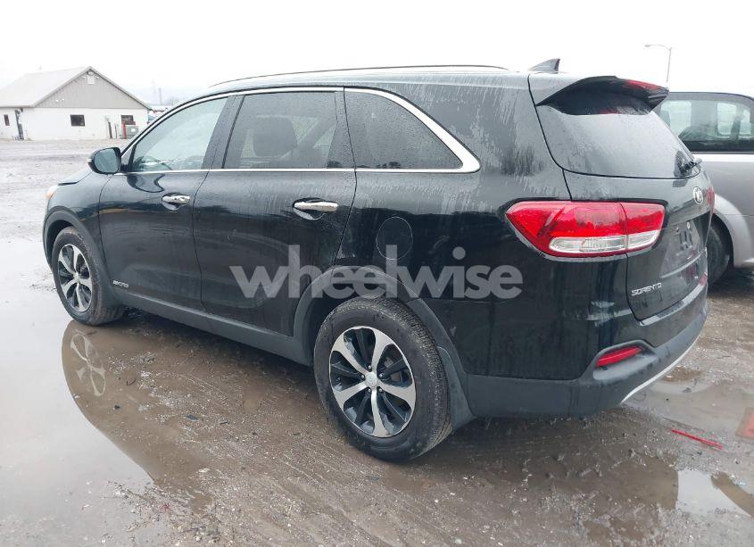 Photo 3 of 2017 Kia Sorento 3.3L EX (VIN 5XYPHDA59HG231011)