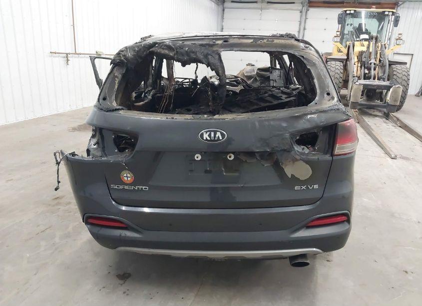 Photo 15 of 2017 Kia Sorento 3.3L EX (VIN 5XYPHDA59HG312641)