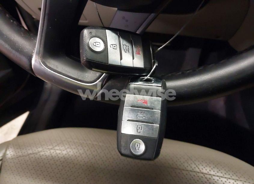 Photo 11 of 2018 Kia Sorento 3.3L EX (VIN 5XYPHDA59JG429514)