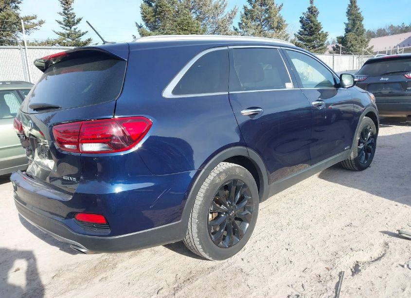 Photo 4 of 2020 Kia Sorento 3.3L EX (VIN 5XYPHDA59LG663459)