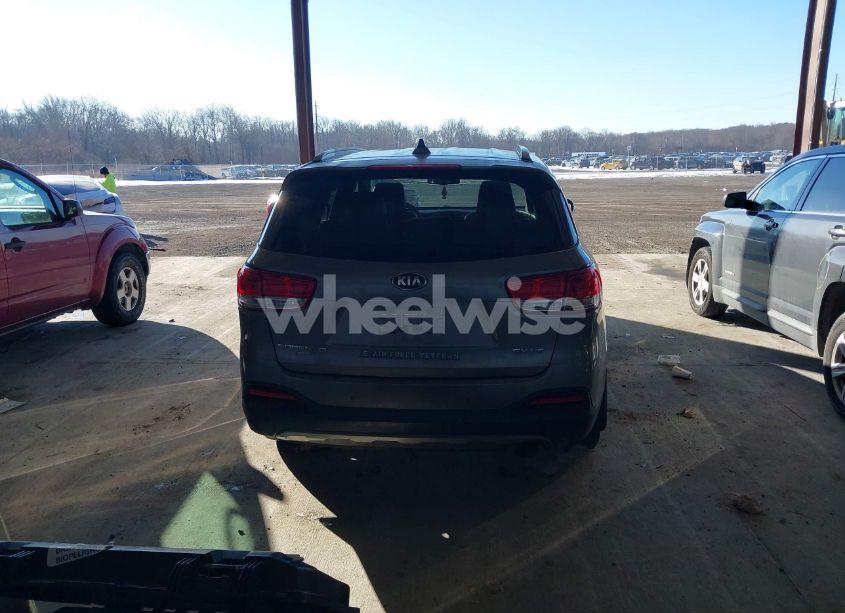 Photo 16 of 2016 Kia Sorento 3.3L EX (VIN 5XYPHDA5XGG006255)